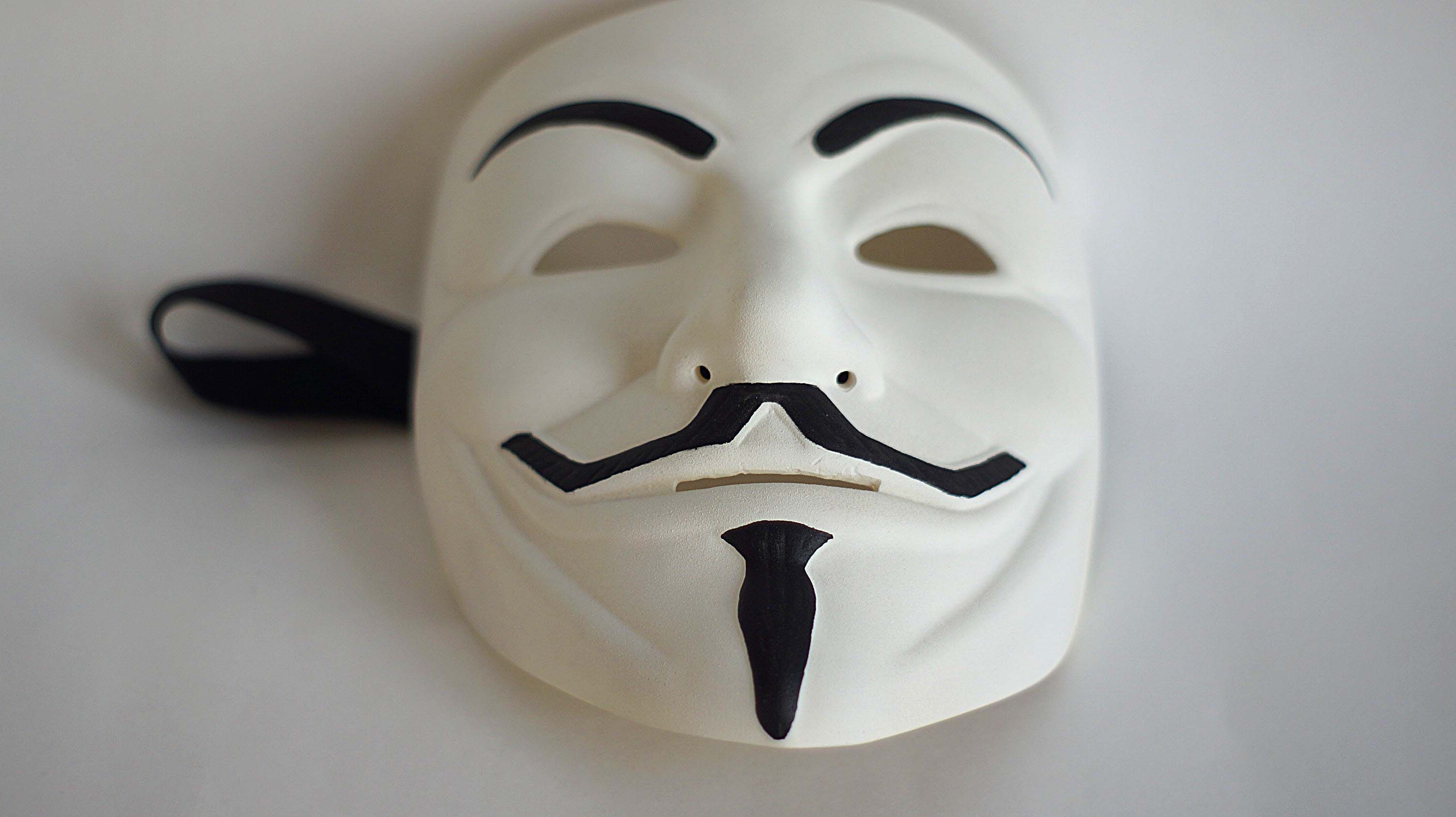 Маска 5 от 21 апреля. Guy Fawkes маска. Маска анонимус Гая Фокса. Маска Гая Фокса анонимус ) белый. Белая маска вендетта.