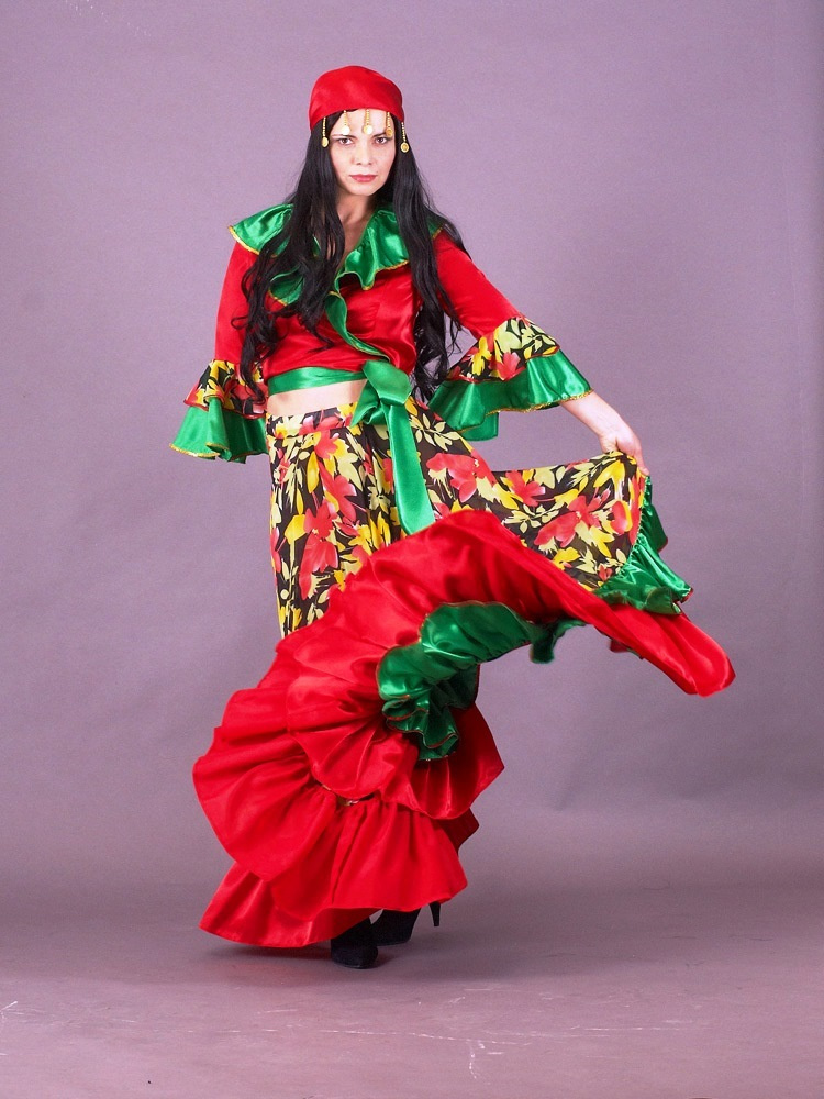 Цыганский костюм женский. Цыганский наряд. Цыганский костюм женский. Цыганский танцевальный костюм. Цыганский танец костюм.