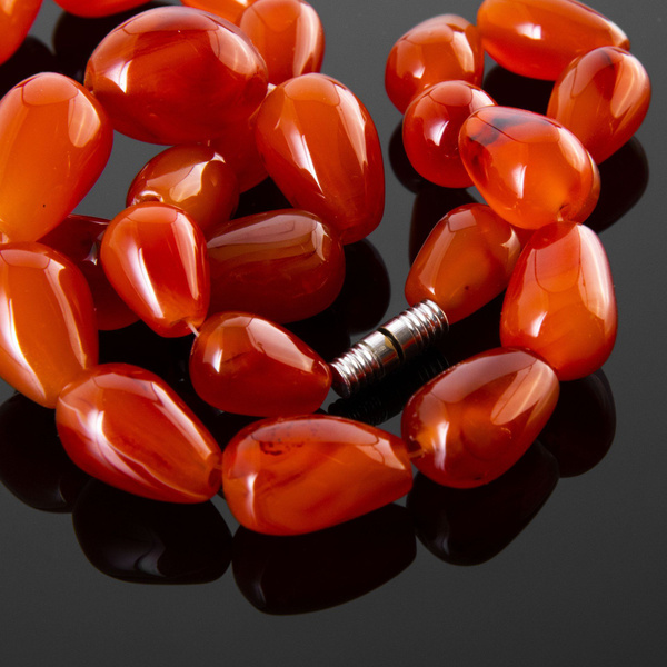 Оберег Наталья: Как имя становится мощнейшим щитом от бед