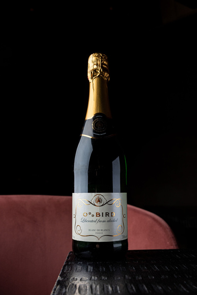Вино безалкогольное ODDBIRD Blanc de Blancs No Alcohol 2020, 0.75 ...