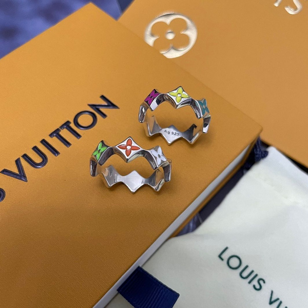 Комплект колец Louis Vuitton - купить с доставкой по выгодным ценам в ...