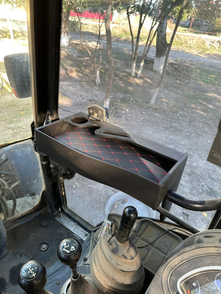 Полка-столик в кабину экскаватора-погрузчика JCB 3cx, 4cx, 5cx, красная ...