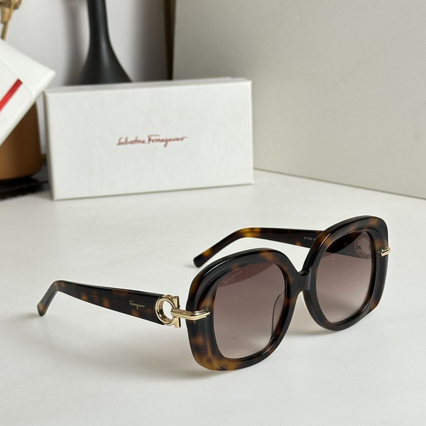 Очки солнцезащитные Ferragamo - купить с доставкой по выгодным ценам в ...