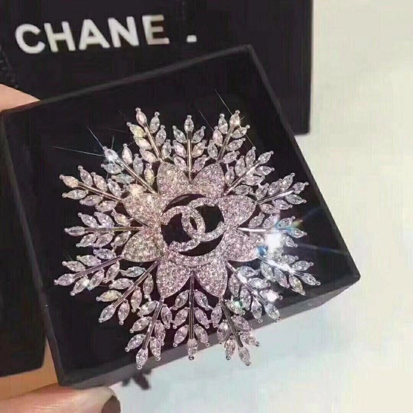 Chanel Брошь - купить с доставкой по выгодным ценам в интернет-магазине ...