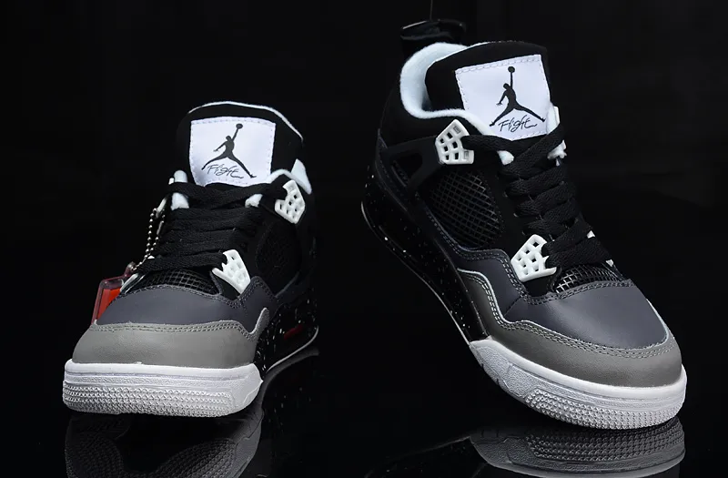 Nike air jordan 4 fear. Nike Air Jordan 4 Black. Nike Air Jordan 4 Retro Black. Nike Air Jordan 4. Nike Air Jordan 4 черные.