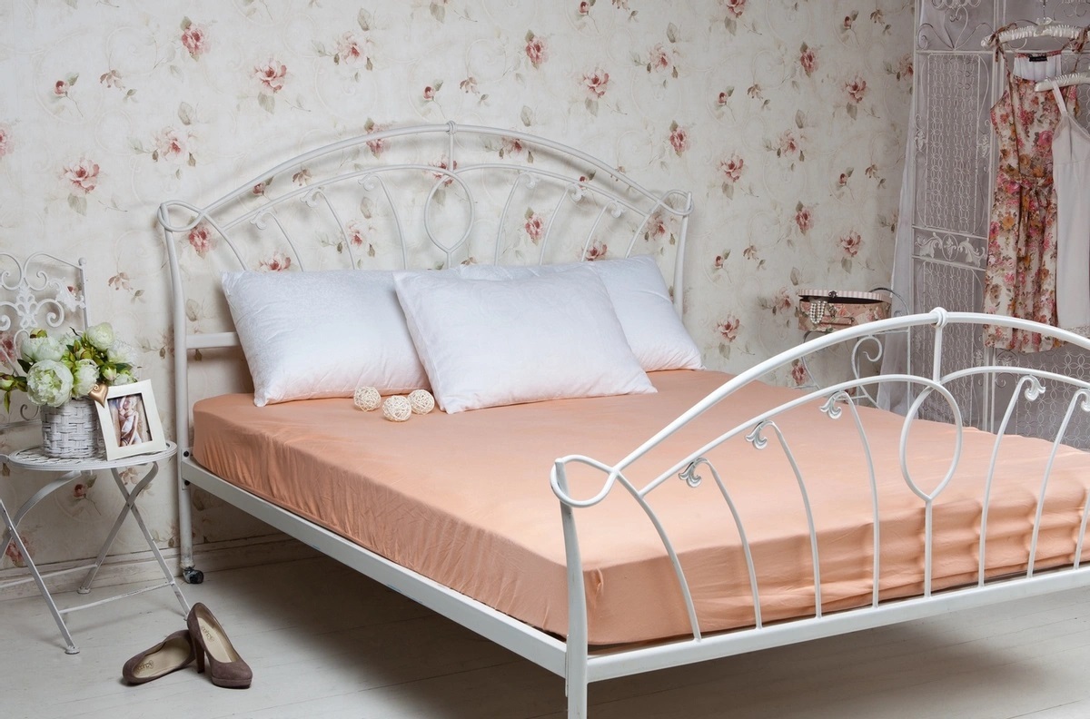 Кровать ткань персиковый цвет 90 на 200
