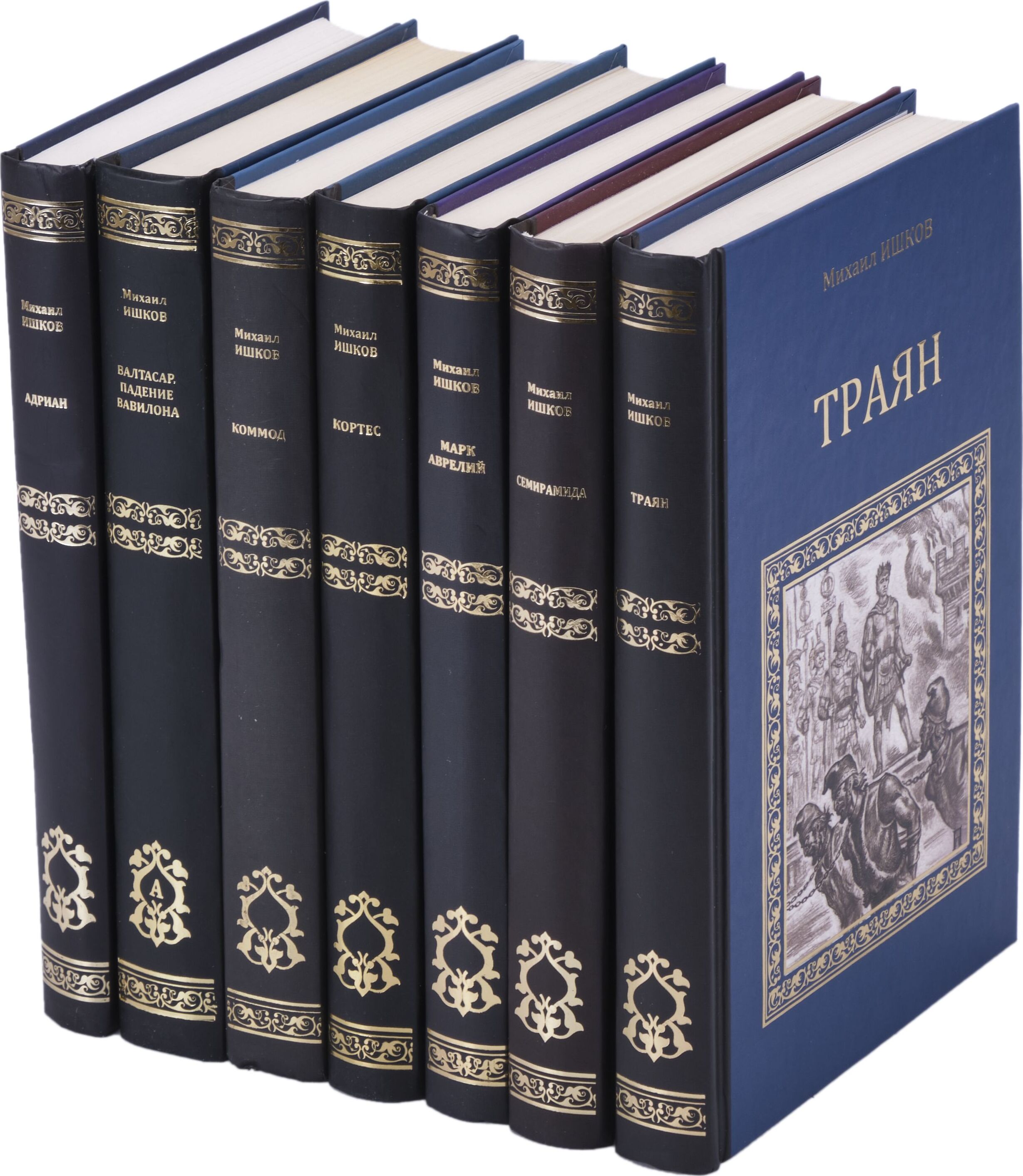 на полке стоят книги в твердом переплете и книги в мягком пять седьмых. пять седьмых книг в твердом переплете. твердый переплет портфолио. купить книга к себе нежно в жестком переплете. переплет 7бц (твердый с припрессовкой пленки).