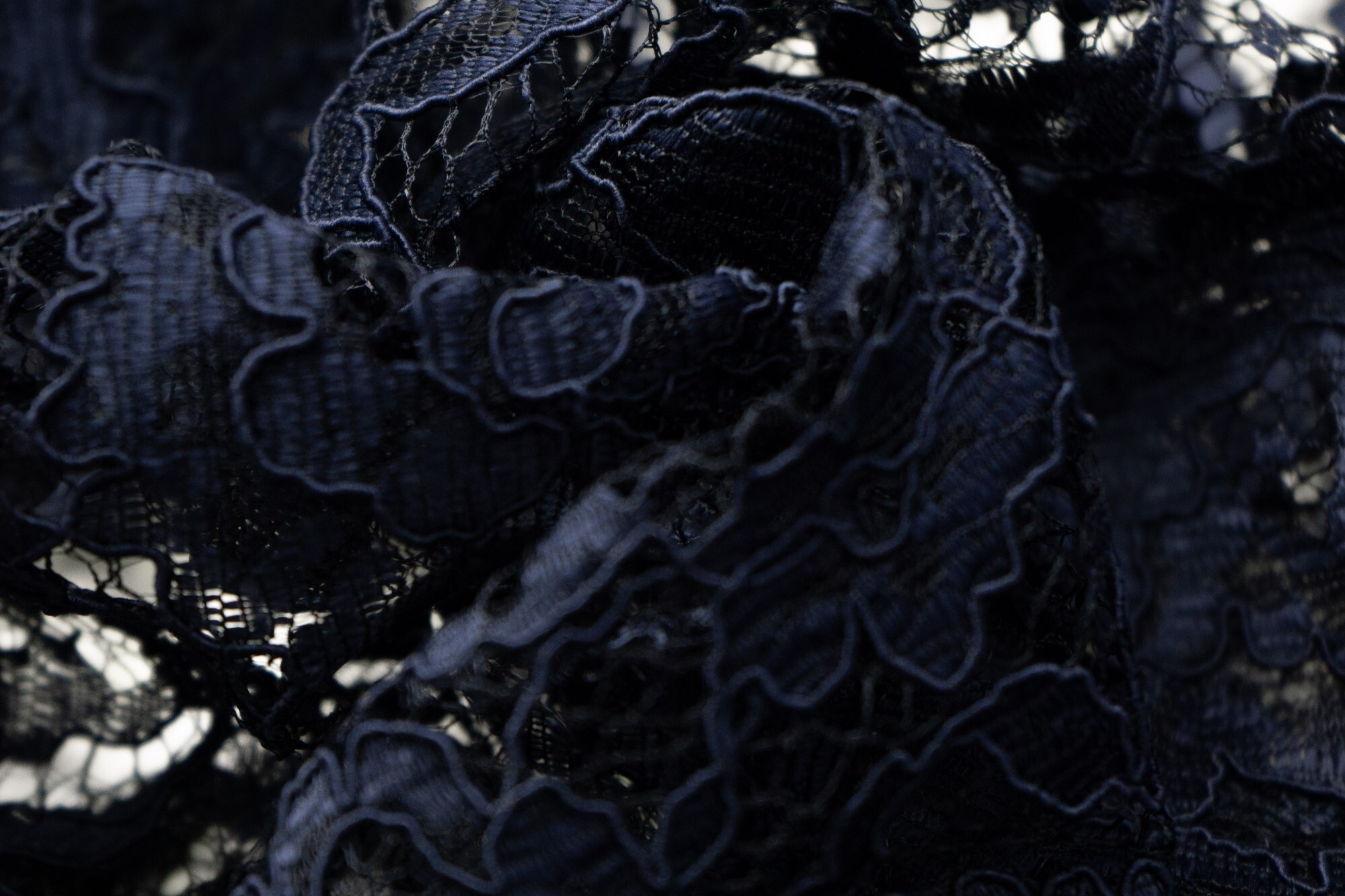 Ткань кружевная синяя