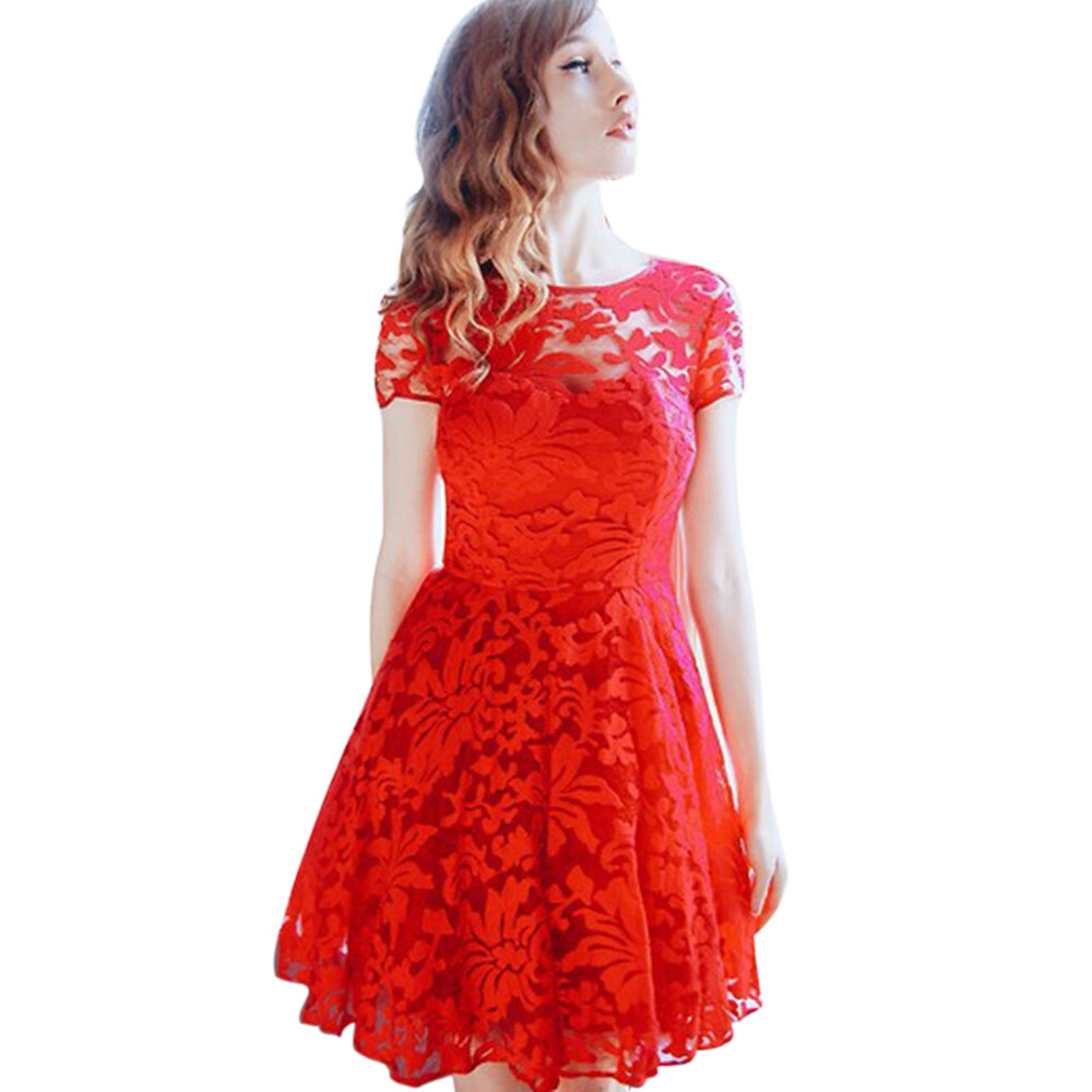 Красное платье кружево