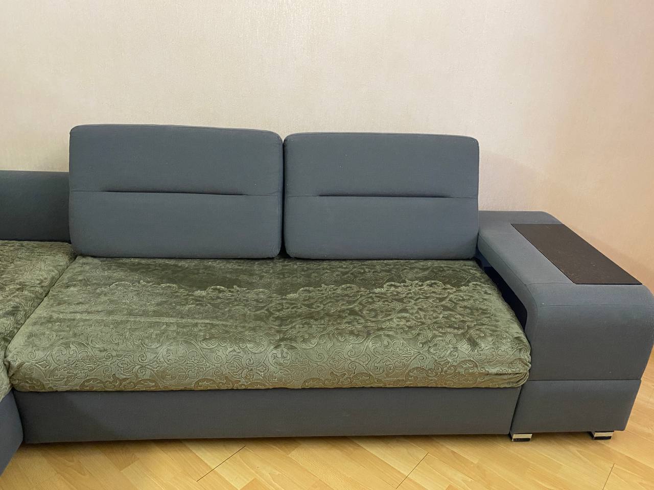 Двухместный угловой диван