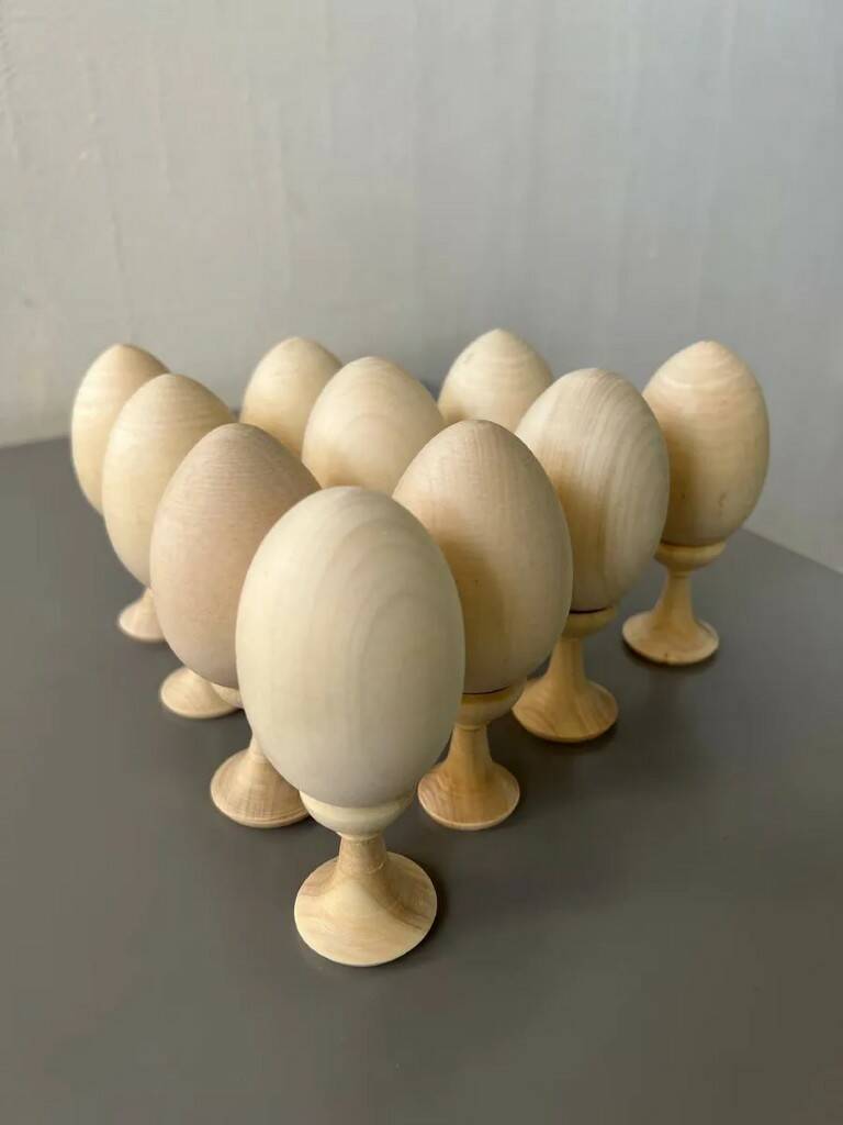 Деревянное яйцо купить. Яйцо из дерева. Яйцо деревянное на подставке. Заготовка яйцо деревянное на подставке. Подставка для яиц из дерева.