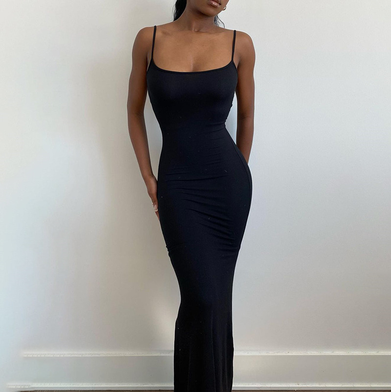 Skims dress. Длинное обтягивающее платье. платье в стиле skims. бразильская девушка в обтягивающем платье. вечерние платья 2025 однотонные.