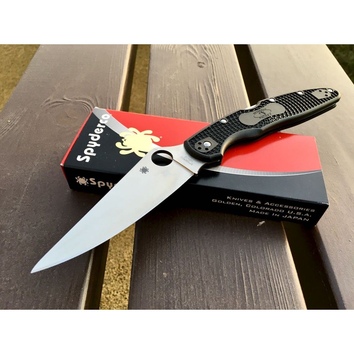 Нож складной Spyderco Police 4, FRN Handle