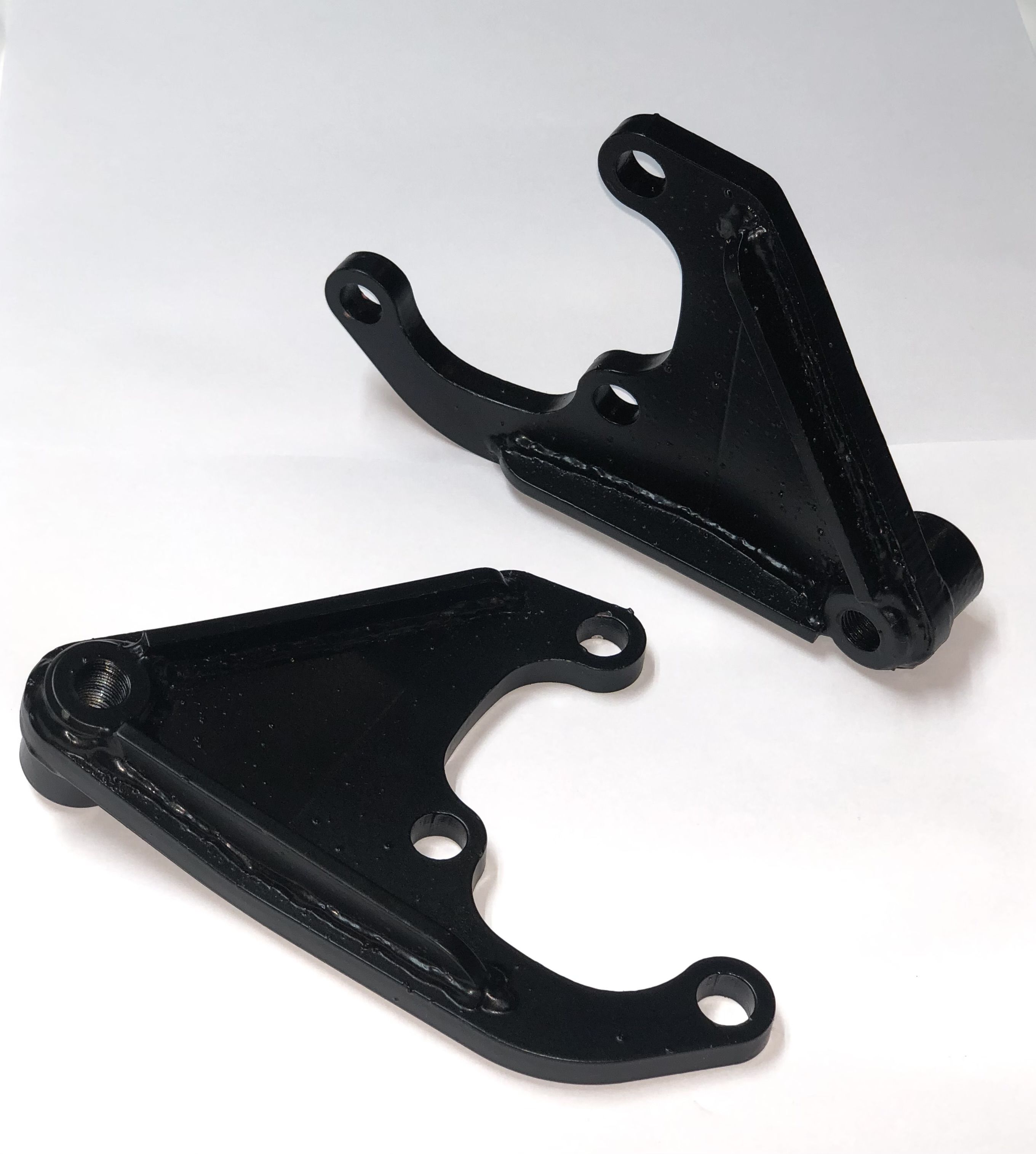 Кронштейн амортизатора 2123 задний левый. Кронштейн заднего амортизатора 2123 нижний. Ваз 21214 кронштейн амортизатора заднего. Кронштейн амортизатора 2123 задний левый. Кронштейн заднего амортизатора 2123.