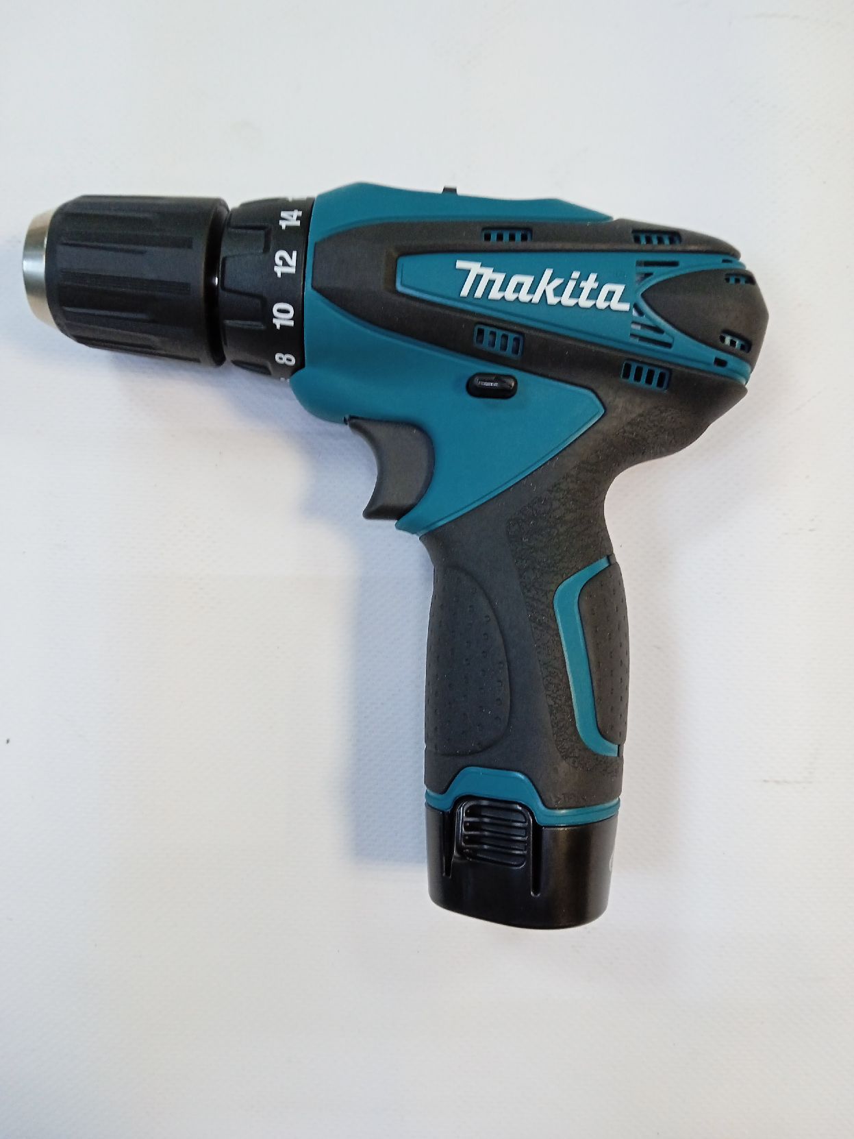 Шуруповерт рейтинг. Makita df330dwe. Дрель-шуруповерт Makita df330dwe. Шуруповерт Макита df330dwe. Makita df330dwe (df330dwe).