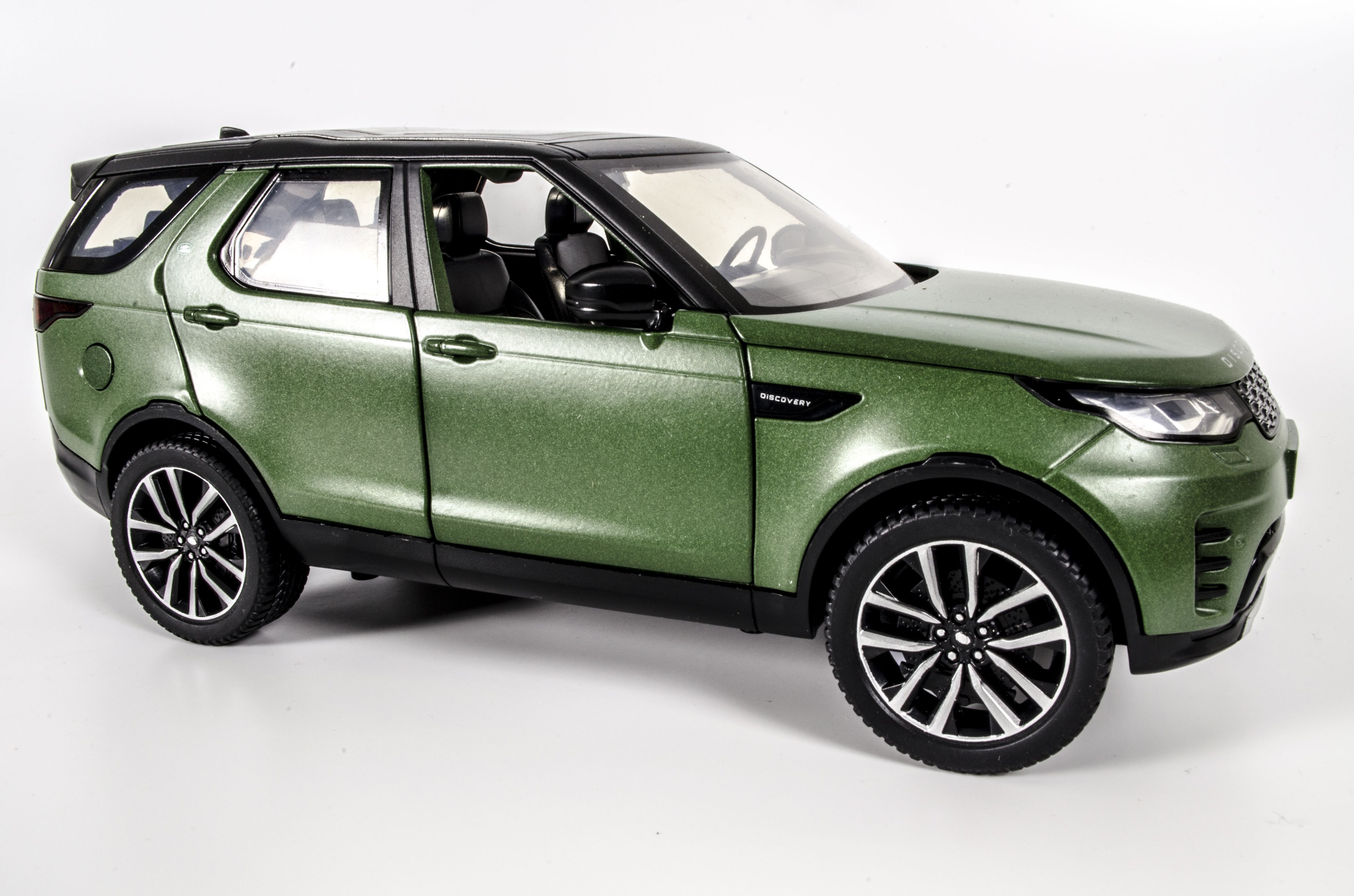 Металлическая модель машины Ленд ровер Дискавери, Land Rover Discovery 1:24  - купить с доставкой по выгодным ценам в интернет-магазине OZON (869163903)