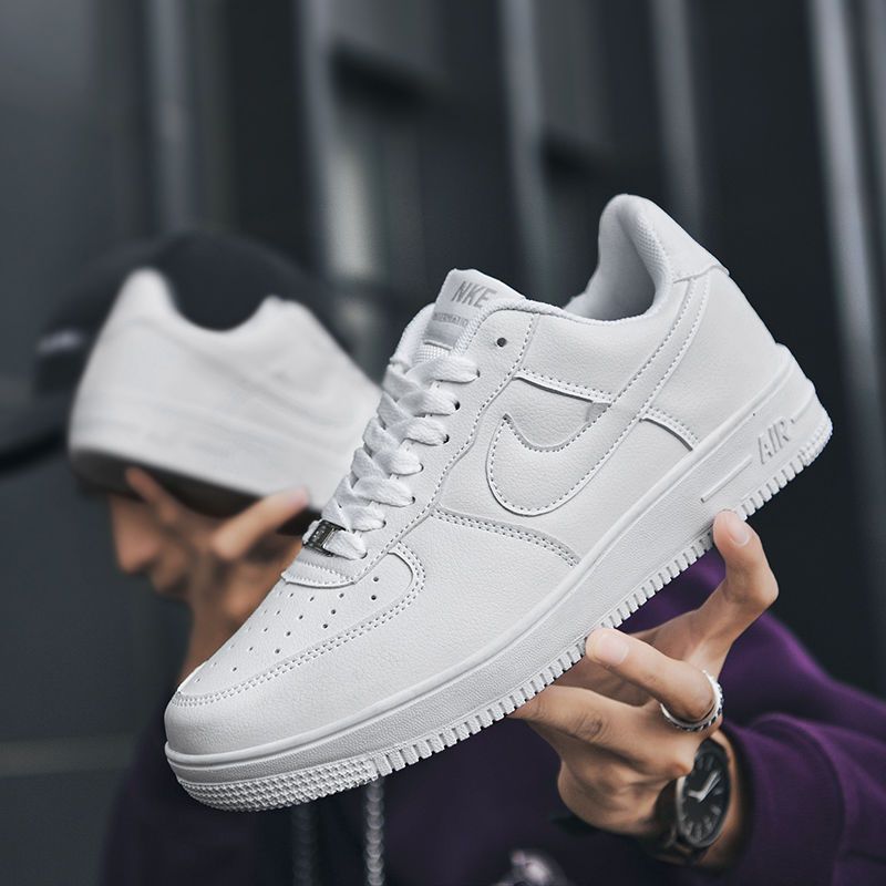 Nike Air Force 1 с белыми носками