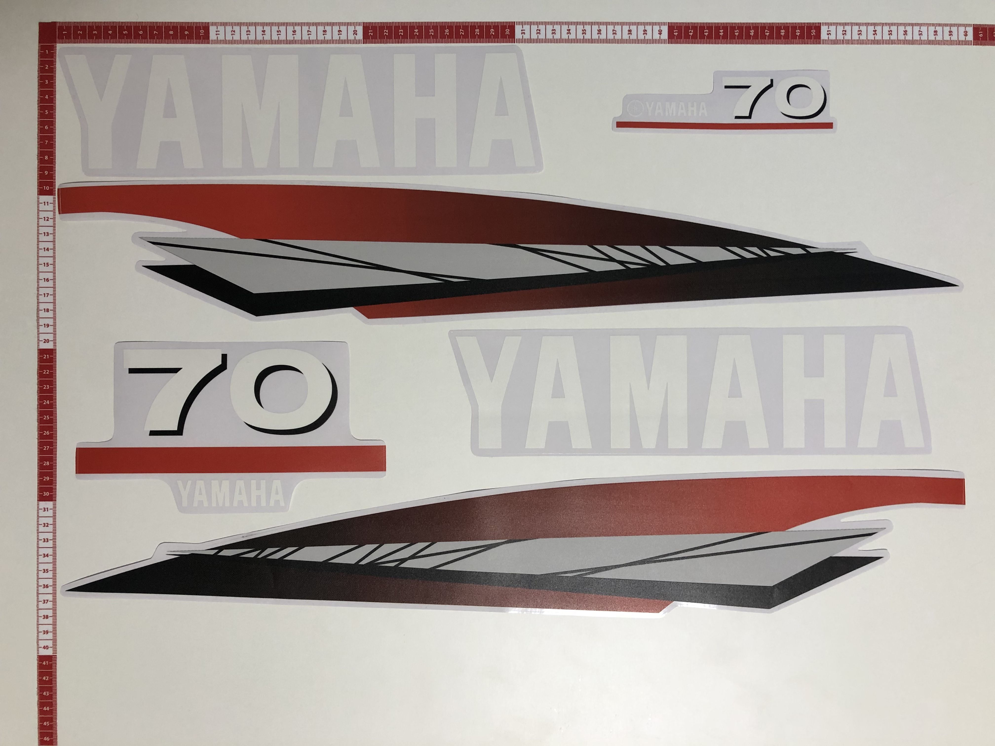 Наклейки ямаха. Наклейки на лодочный мотор yamaha 9. Наклейки на лодочный мотор yamaha 9. Наклейки ямаха мотор лодочный. Yamaha 30 наклейки.