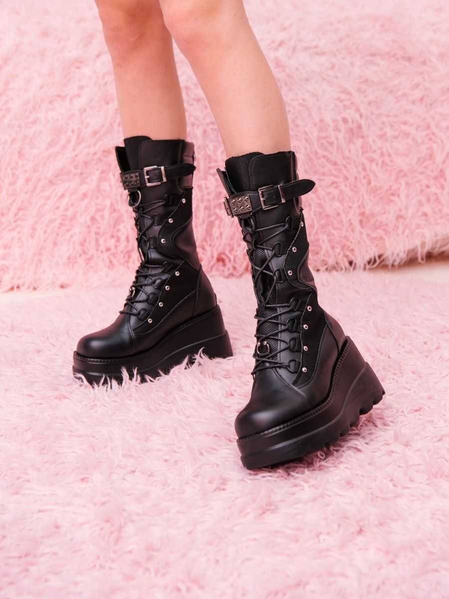 Demonia high rise shaker 2024 boots