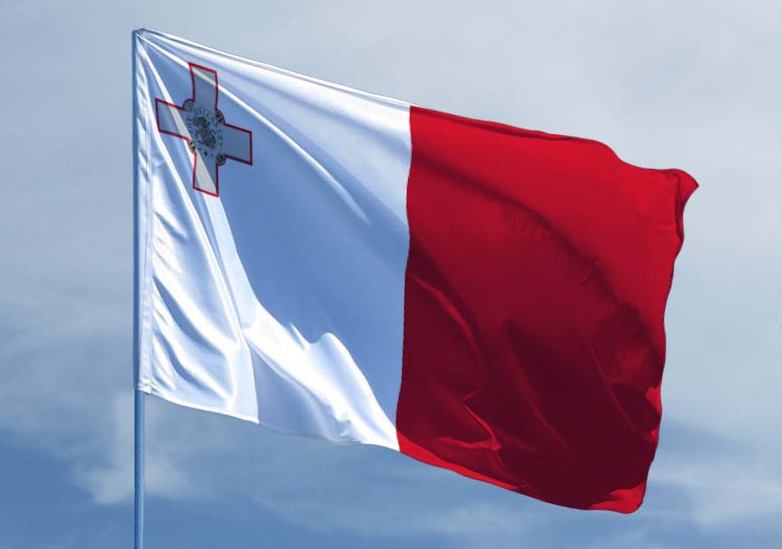 Флаг Мальты Фото