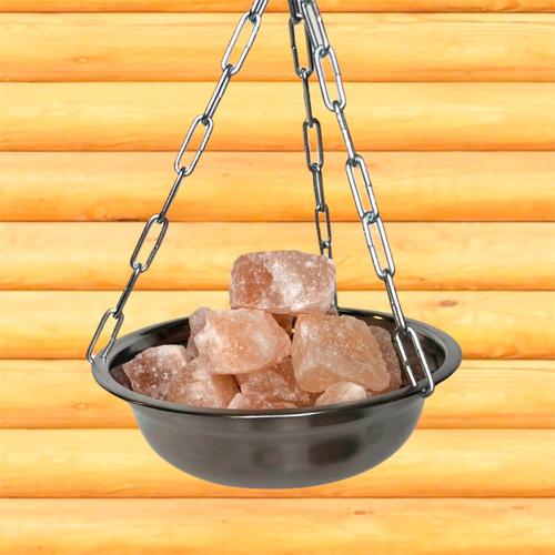 предметы для очищения: свеча, соль, чаша с водой