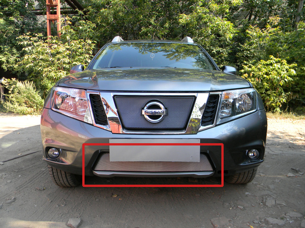 Защитная сетка радиатора низ хром Nissan Terrano (2014-н.в) D10 ...