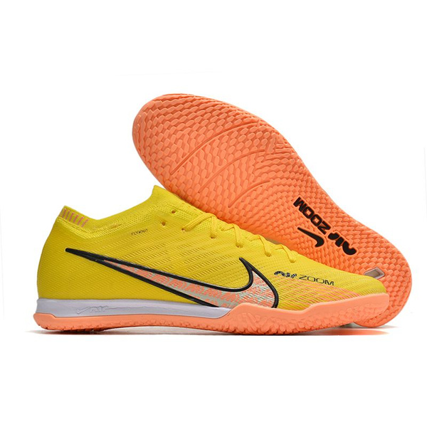 Футзалки Ozon