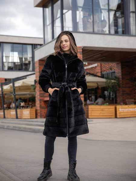 Шуба BOMFURS - купить с доставкой по выгодным ценам в интернет-магазине ...