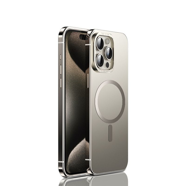 Чехол для iPhone 15 Pro (на айфон 15 про)Magsafe/титановая сталь ...