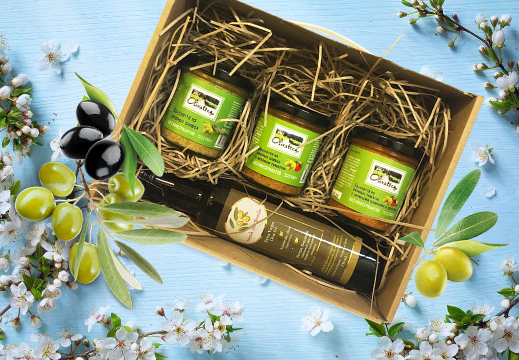 наборы с оливковым маслом в подарок. корзина с оливками подарочная. подарочный набор с оливковым маслом. новогодний продуктовый набор в подарок. подарок с оливковым маслом.