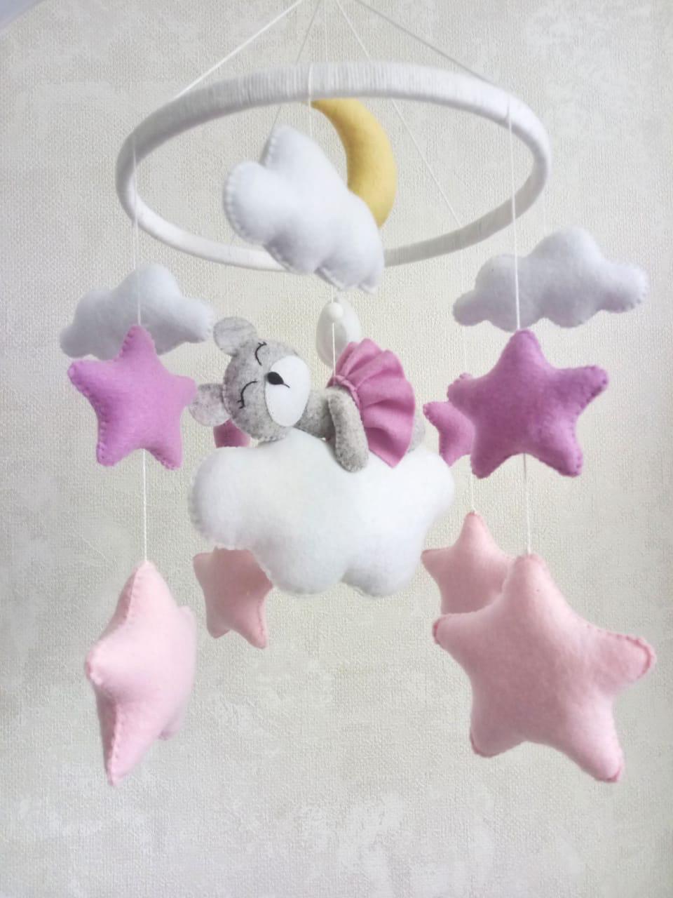 Мобиль ручной работы из фетра на детскую кроватку Мишка на облачке ...