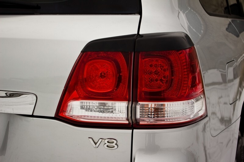 Как снять задний фонарь тлк 200 Накладки на задние фонари (реснички) для Toyota LC 200 2007-2011 глянец (под пок