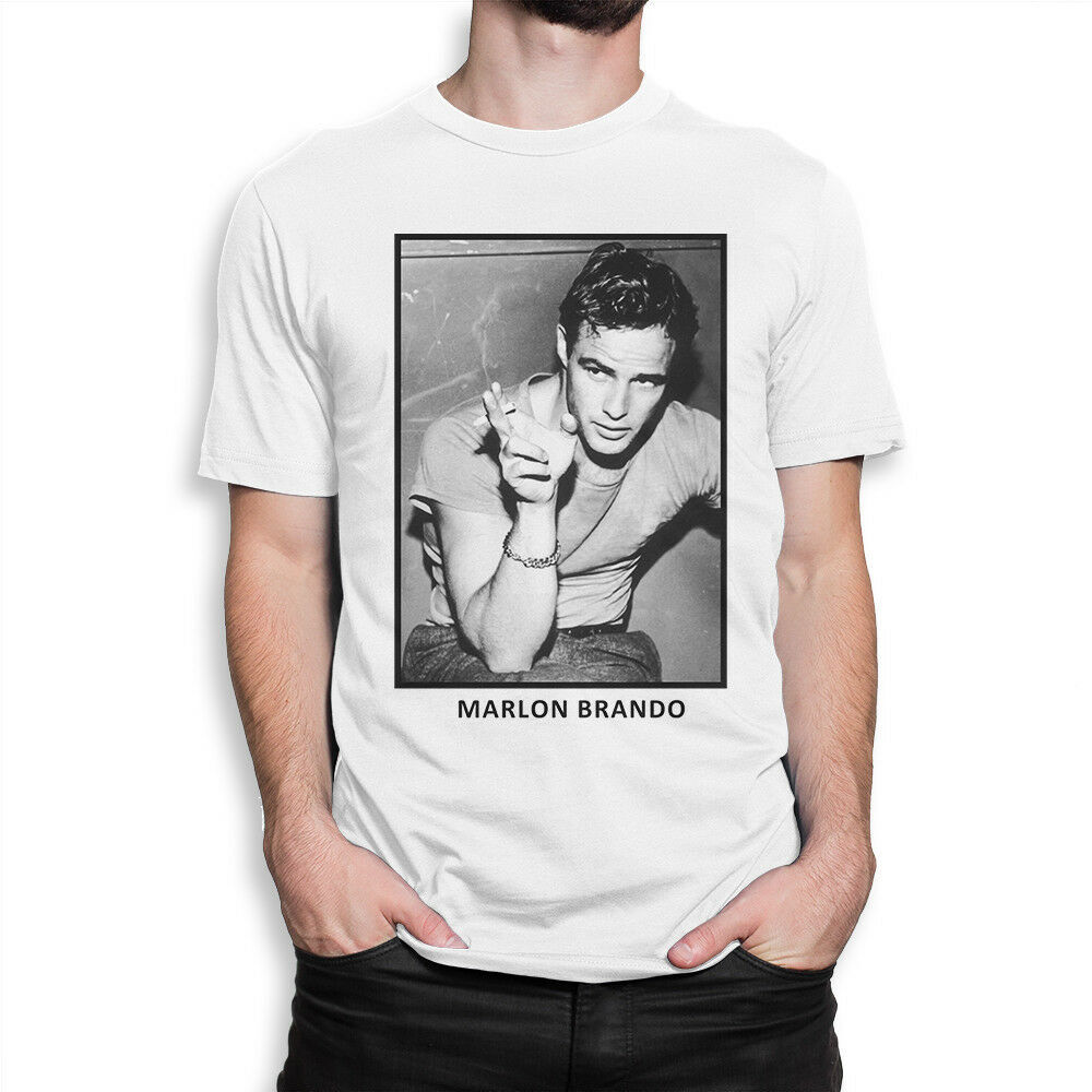 Марлон Брандо в футболке