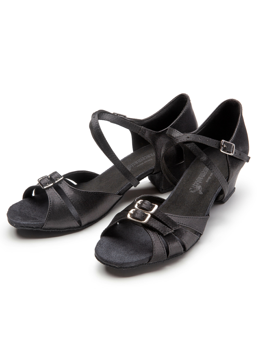 Туфли бальные для девочек бежевые. Туфли для бальных танцев. Рейтинговые туфли. Туфли для бальных танцев для девочки. Рейтинговые туфли для танцев.