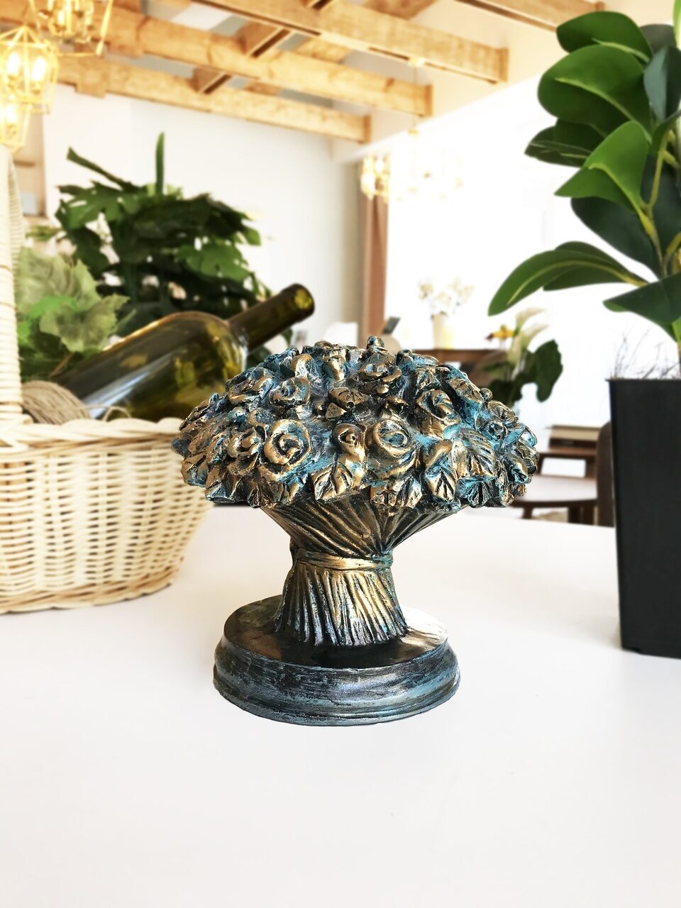 статуэтка букет для мамы. шкатулка цветы pavone e143149. композиция розы pavone e55218. букет lefard (50 см) 287-105. статуэтка девочка с букетом.