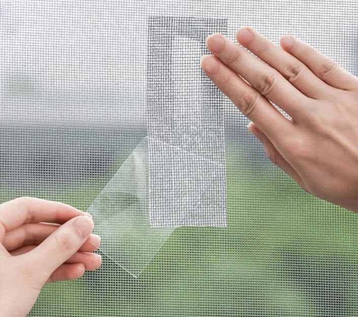 Сетка паяная для пластика. Москитные сетки на окна антикошка. Заплатка для москитной сетки. Сетка для склейки пластмассы. Сетка ремонт.