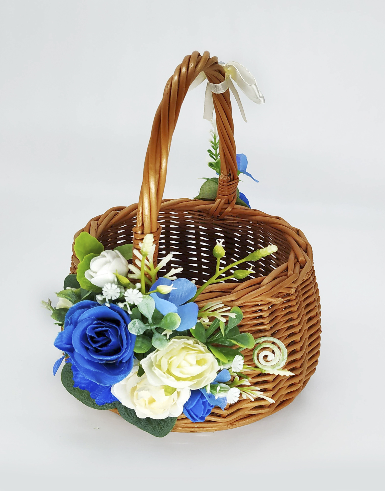 Stylish wicker basket with spring flowers - buy with delivery from ElitBuket