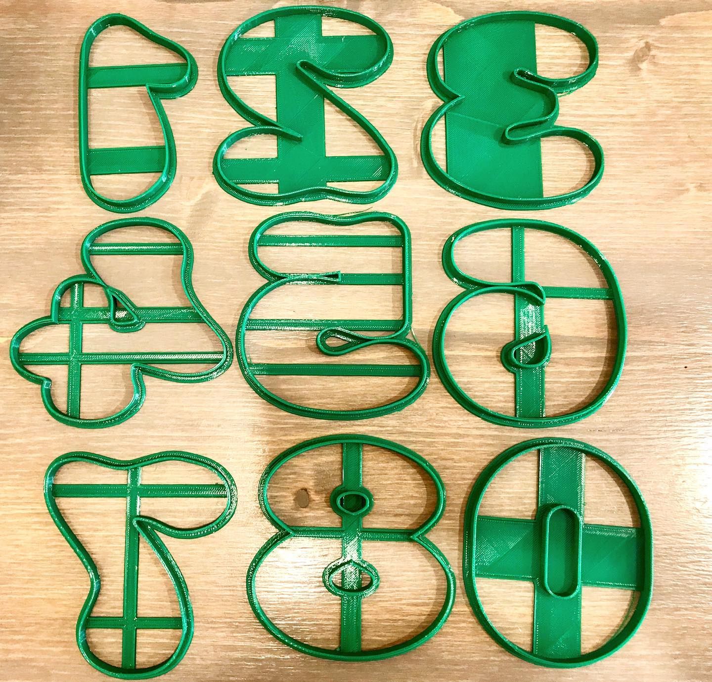 Вырубка цифра 3. Цифры 3д модель. Вырубка цифры 3. Цифра 3 вырубка для пряников. Формочки для пряников цифры.