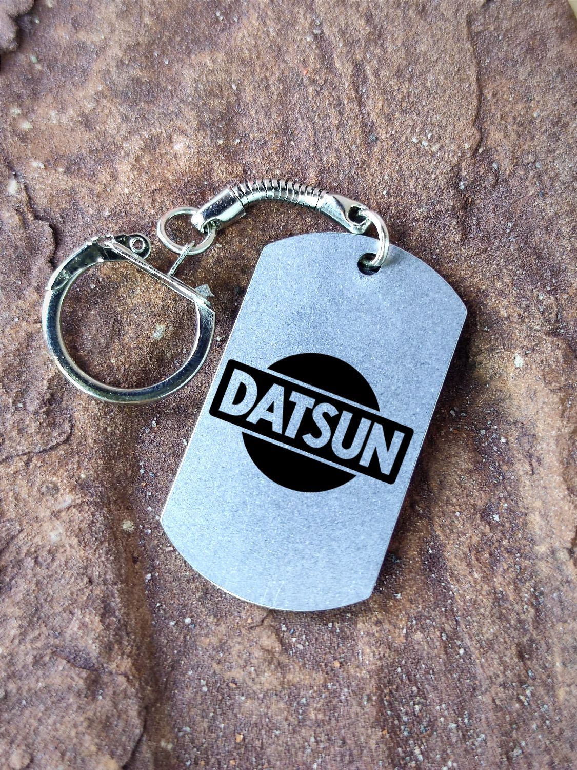 Брелок для ключей с лазерной гравировкой DATSUN