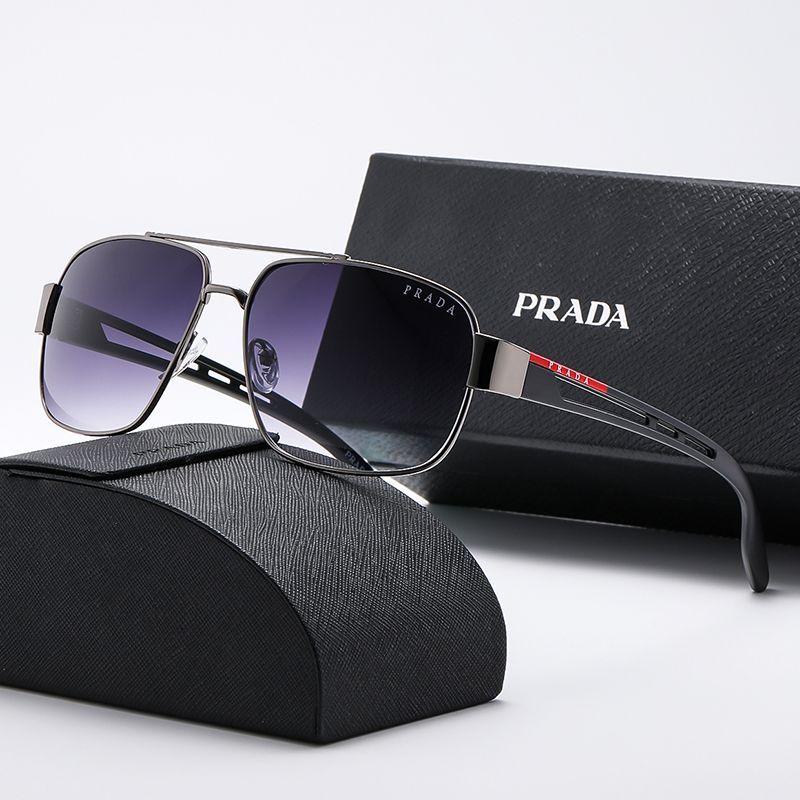 Prada Очки солнцезащитные...