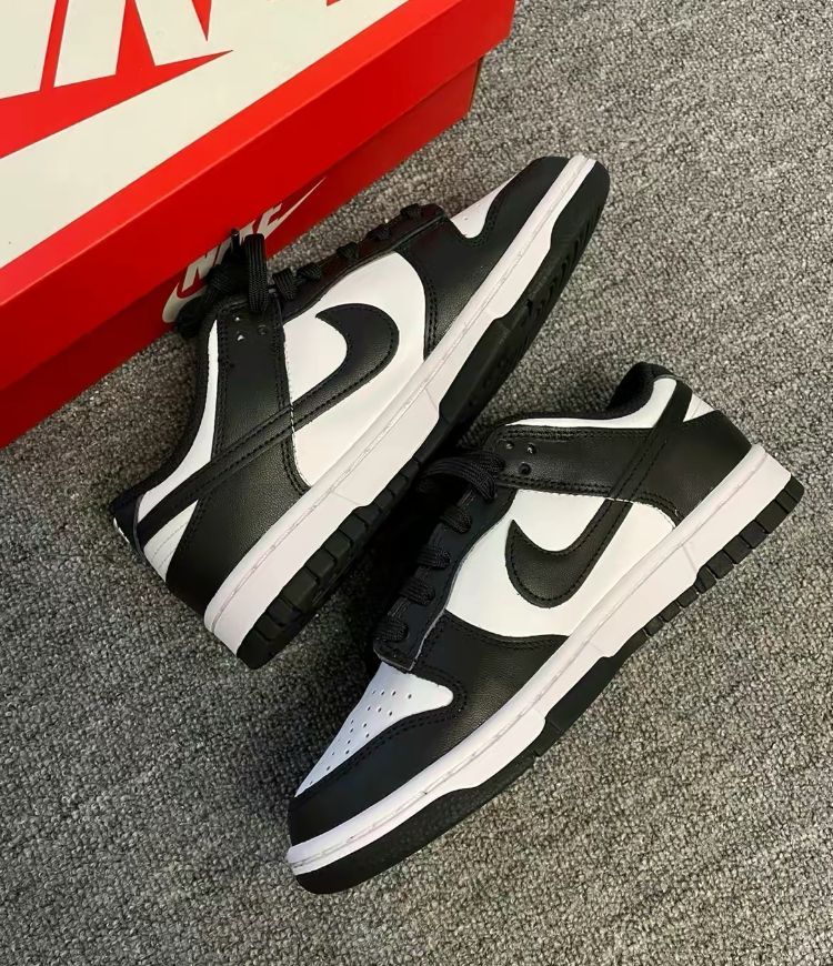 Кроссовки Nike Dunk...