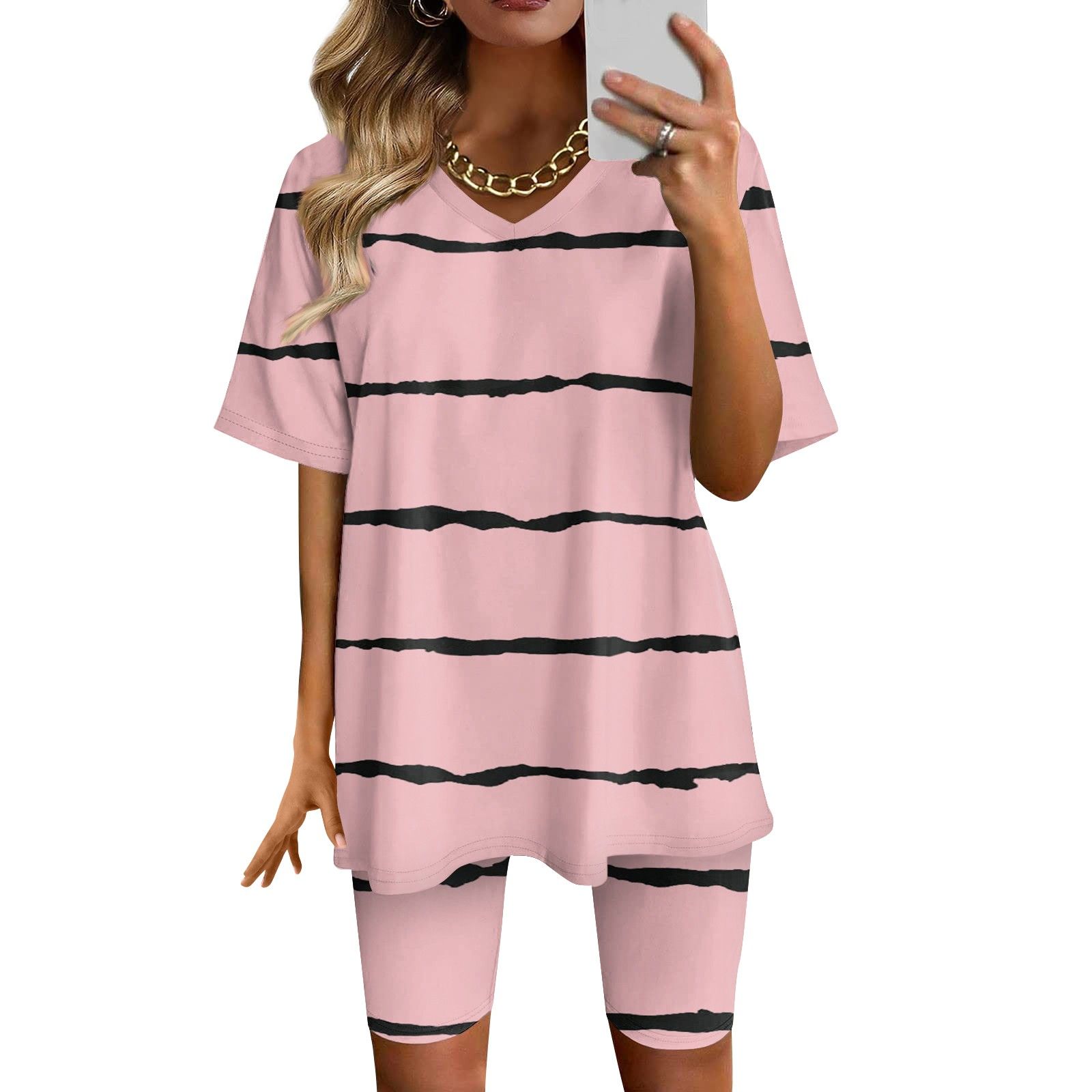 Одежда со смайлами. Футболка с принтом смайлики. Smiling одежда. Smile одежда. Smiling одежда.