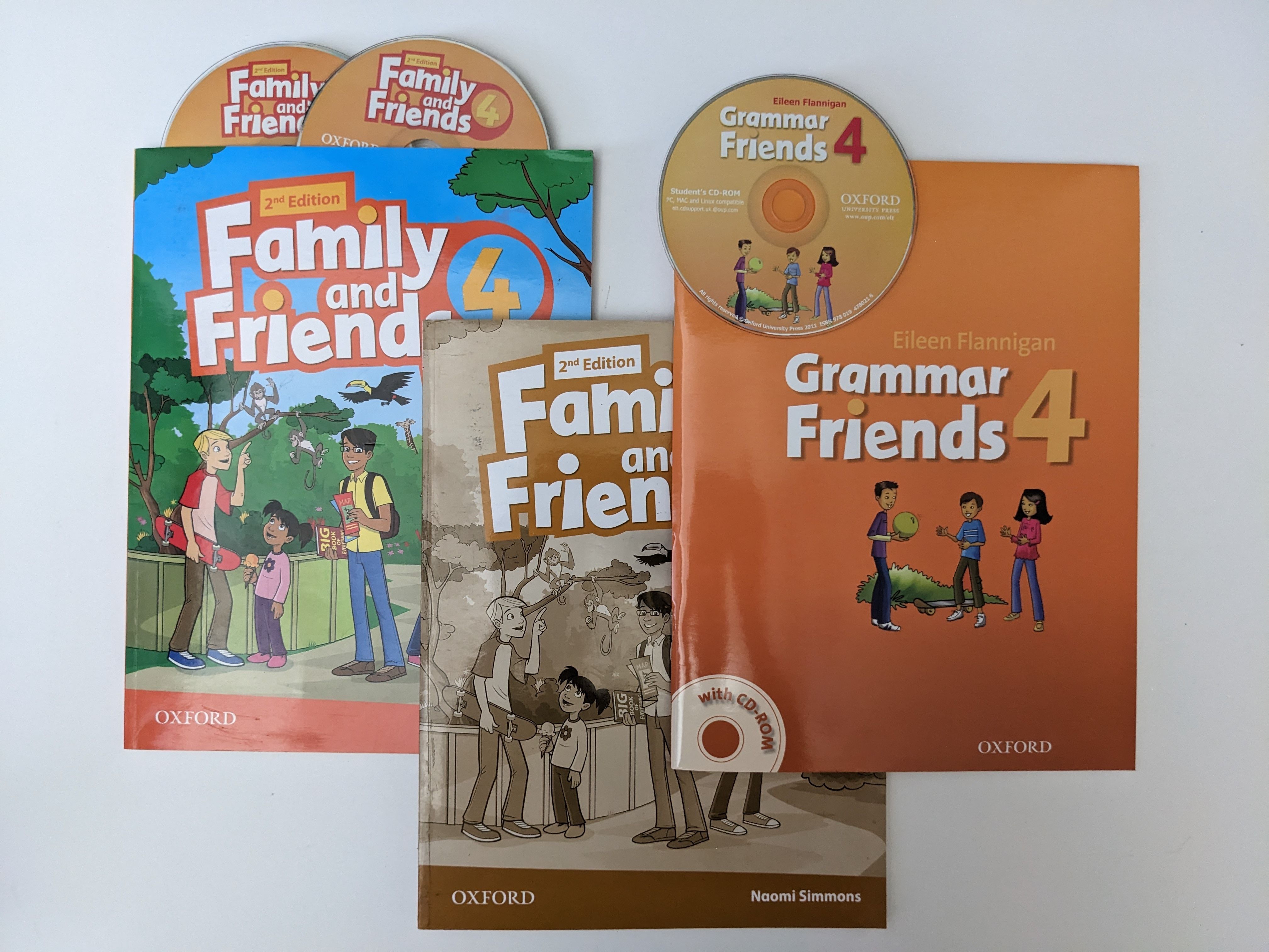 ПОЛНЫЙ КОМПЛЕКТ Family and Friends 4 + учебник грамматики Grammar Friends 4  | Симмонс Наоми