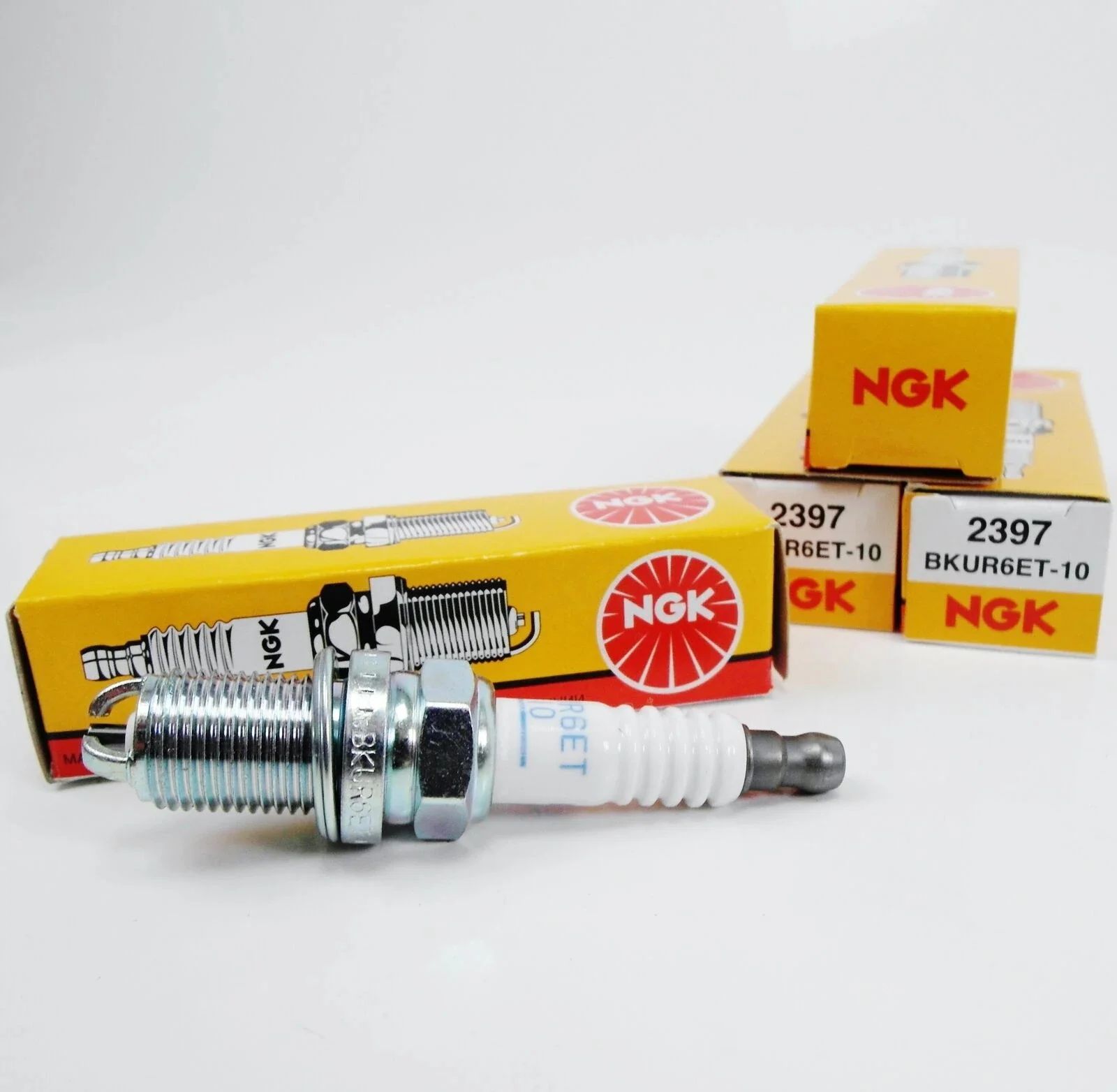 Ngk оригинал. NGK 2397 bkur6et-10. NGK bkur6et. Свечи NGK bkur6et-10. NGK 2397 bkur6et-10 применимость