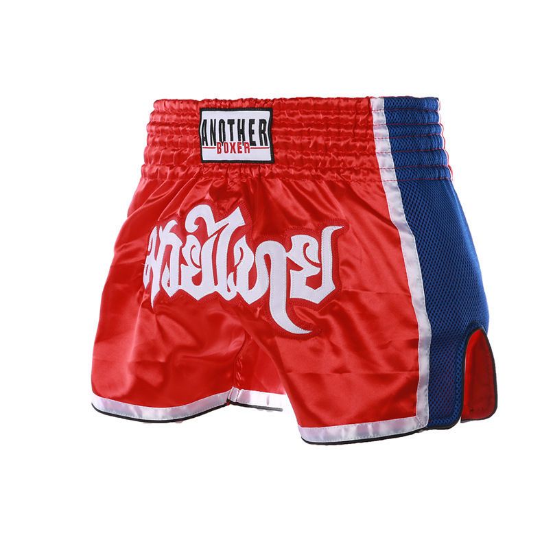 Шорты Muay Thai MT 300 на бойце