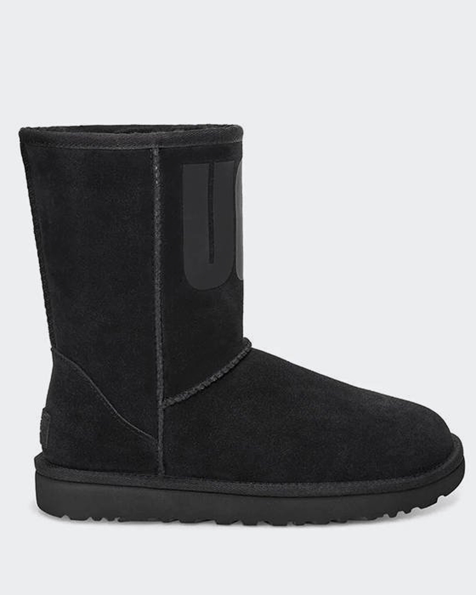 ugg classic short rubber logo