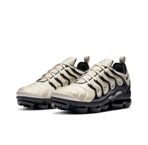 grey air vapormax plus