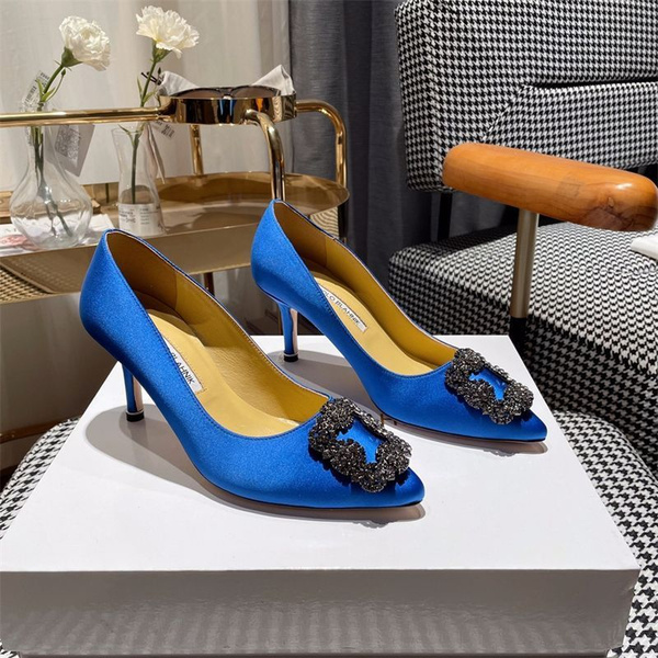 Туфли MANOLO BLAHNIK - купить с доставкой по выгодным ценам в интернет ...