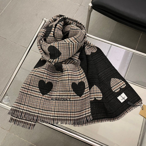 Палантин Burberry - купить с доставкой по выгодным ценам в интернет ...