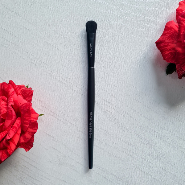 Mary Kay Кисть косметическая Для теней - купить с доставкой по выгодным ...